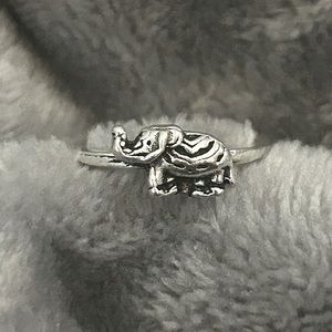 ❤️ 2 for $10 PRICE DROP 
Antiqued Silver Elephant Ring